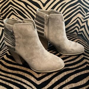 Carlos Santana Hawkins Strappy Ankle Boots - Size 7
